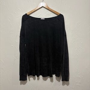 Pink Lily black distressed ribbed long sleeve shirt (medium)